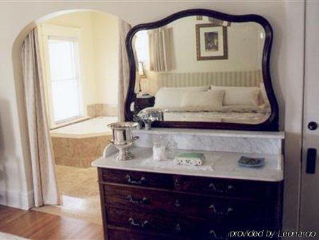 Bluecrest Bed And Breakfast ナイアガラ・フォールズ 部屋 写真
